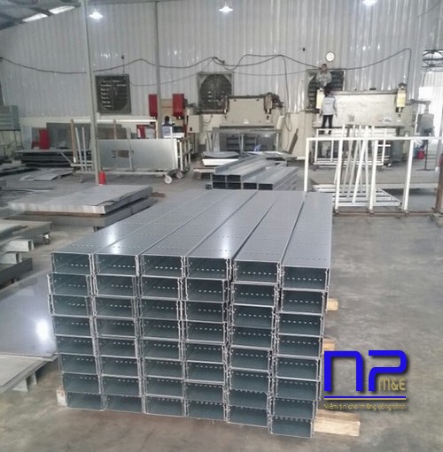 Hinh anh thuc te mang cap trunking Máng cáp thực tế máng cáp trunking