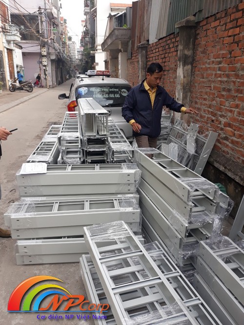 thang cáp 300x100 sơn tĩnh điện thang cáp 300x100 sơn tĩnh điện