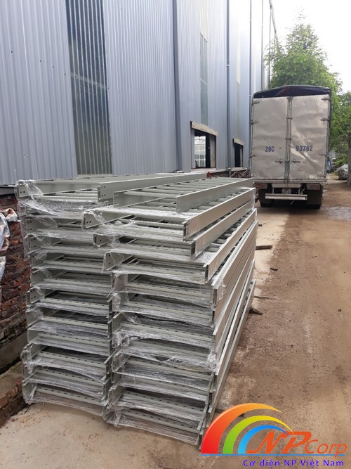 thang cáp sơn tĩnh điện thang cáp sơn tĩnh điện