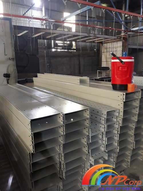 máng cáp 200x100 sơn tĩnh điện