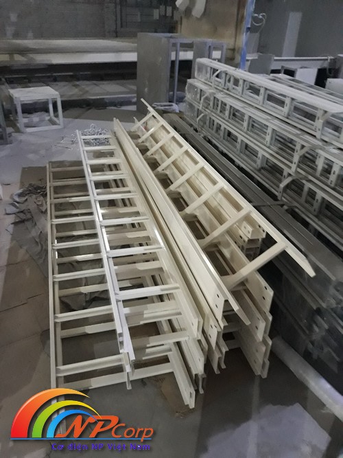 Thang cáp sơn tĩnh điện Thang cáp sơn tĩnh điện