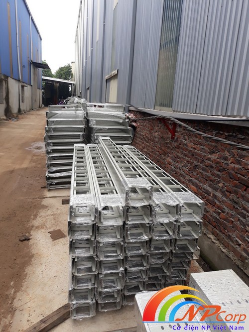 Thang cáp sơn tĩnh điện SL thang cáp sơn tĩnh điện