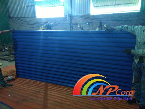 Cửa chớp tôn màu xanh dương Cửa chớp tôn màu xanh dương