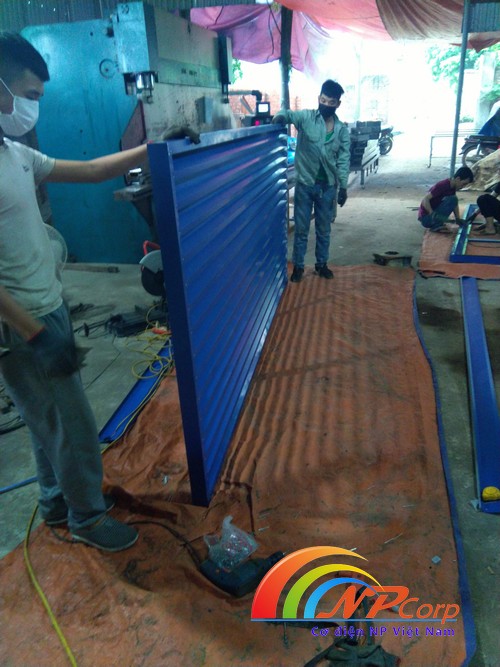 Tôn mạ màu nan Z Tôn mạ màu nan Z